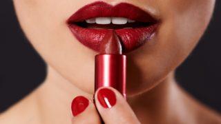 Dolgun dudak isteyenlerin bir numaralı tercihi en iyi dudak dolgunlaştırıcı ruj çeşitleri