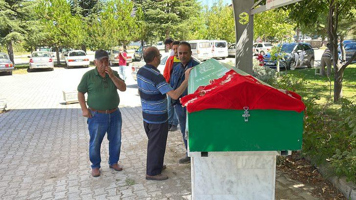 GÜNCELLEME - Isparta'da iki tırın çarpıştığı kazada 2 kişi öldü G1