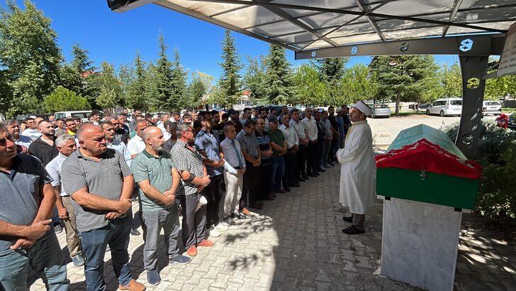 GÜNCELLEME - Isparta'da iki tırın çarpıştığı kazada 2 kişi öldü G3