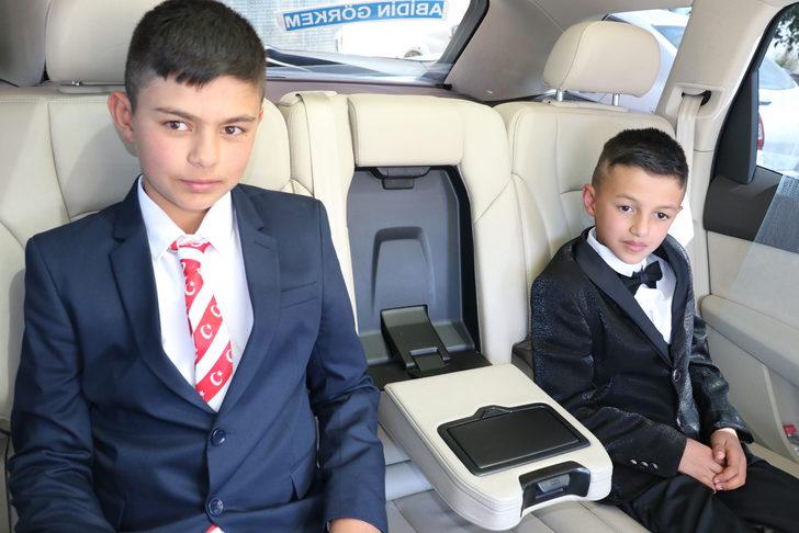 Yozgat Valisi Polat'ın makam otomobili şehit çocuklarının sünnet aracı oldu G2