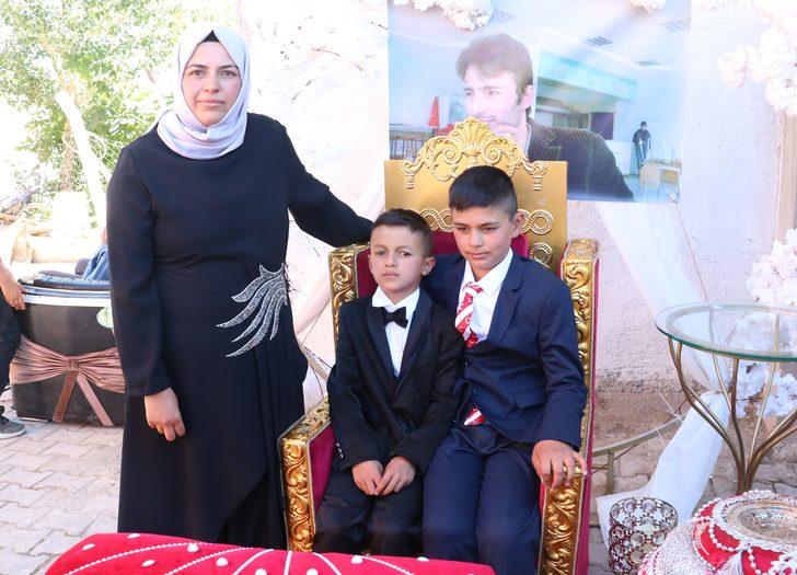 Yozgat Valisi Polat'ın makam otomobili şehit çocuklarının sünnet aracı oldu G4