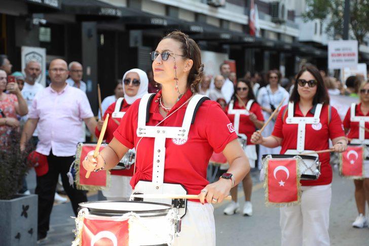 Samsun'da sağlık çalışanlarının oluşturduğu trampet takımından farkındalık yürüyüşü G4