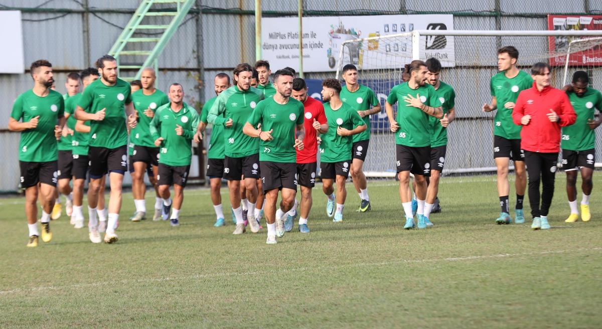 &Ccedil;aykur Rizespor Teknik Direkt&ouml;r&uuml; Korkmaz, Samsunspor ma&ccedil;ı &ouml;ncesi değerlendirmede bulundu: