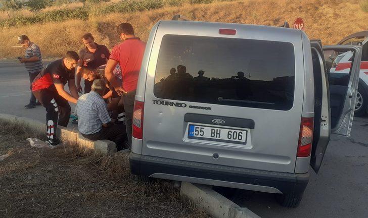 Tokat'ta hafif ticari araçla otomobilin çarpışması sonucu 3 kişi yaralandı G3