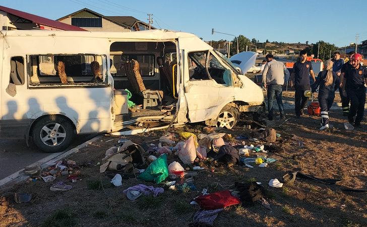 Samsun'da tarım işçilerini taşıyan minibüs devrildi, 27 kişi yaralandı G2