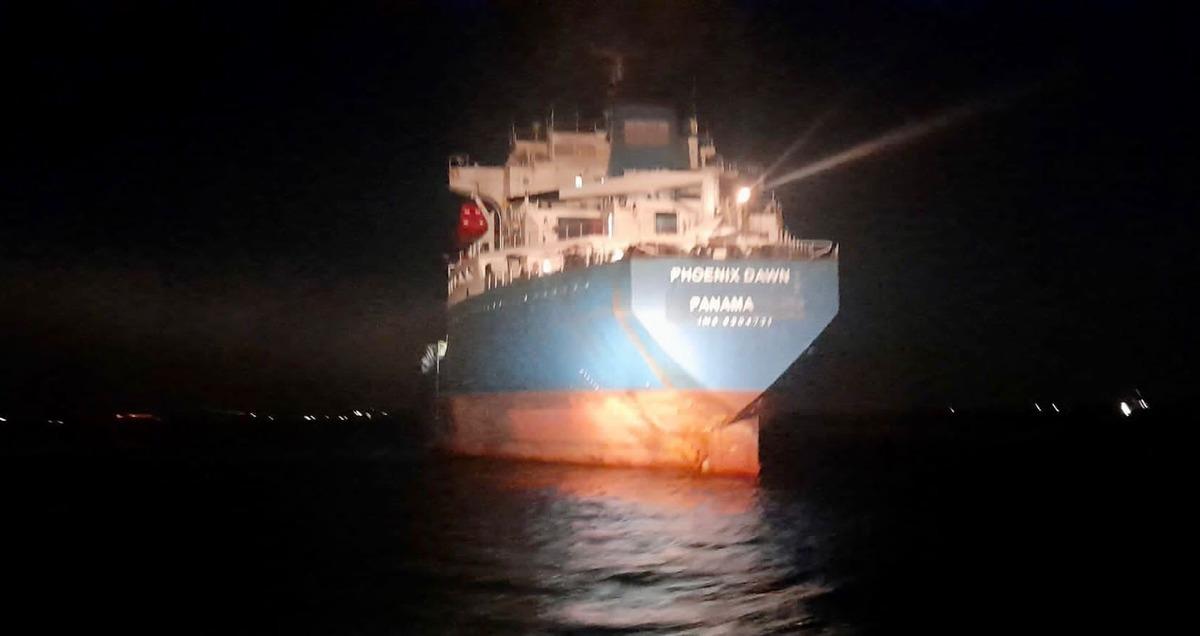 &Ccedil;anakkale Boğazı'nda bir gemi makine arızası yaptı