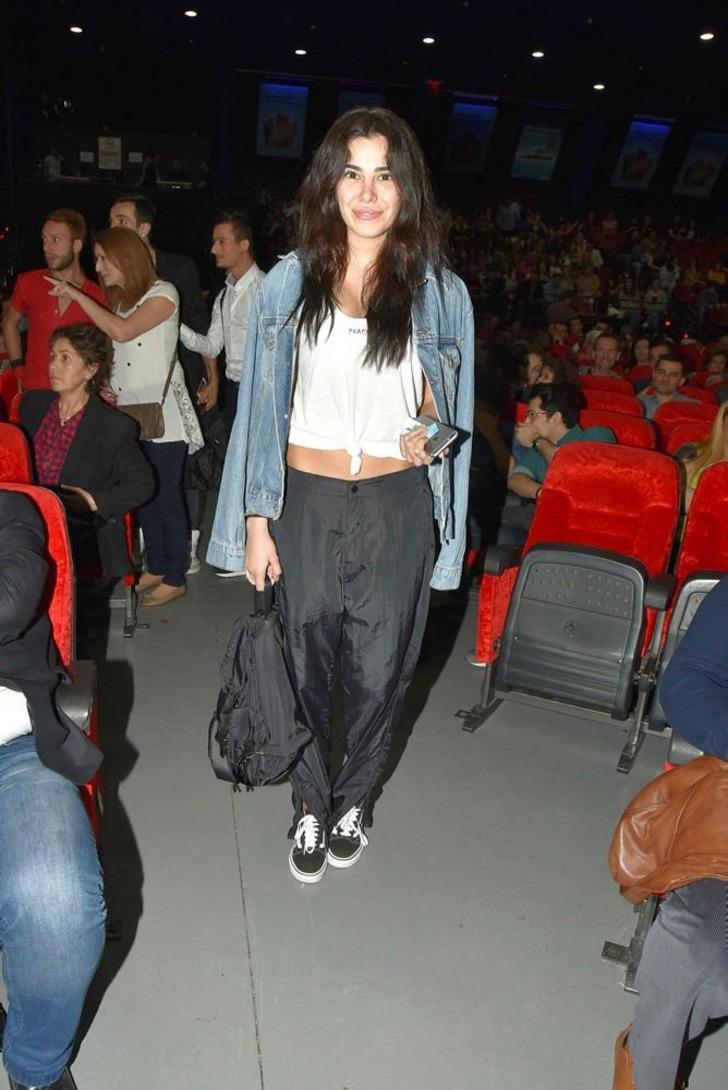 Asena Atalay'dan alkışlanacak hareket G3