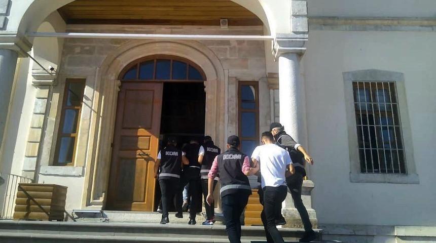 Sinop&rsquo;ta sahte s&ouml;zleşmeyle vatandaşlara daire kiralayan 3 kişi tutuklandı