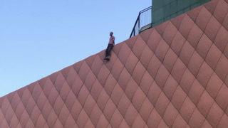 AVM'nin çatısından kendini beton zemine bıraktı! Tüm müdahalelere rağmen kurtarılamadı