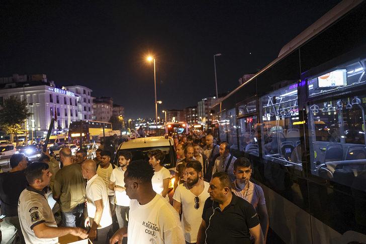 GÜNCELLEME 4 - Avcılar'da metrobüsler çarpıştı G4