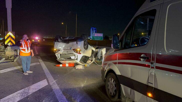 Kocaeli'de tırın çarpması sonucu devrilen otomobildeki 2 kişi yaralandı G1