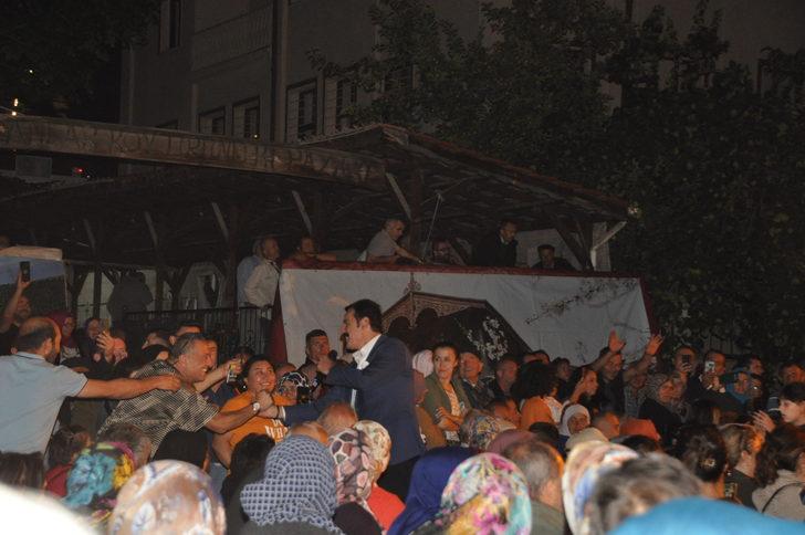 Coşkun Sabah Bolu'da konser verdi G1