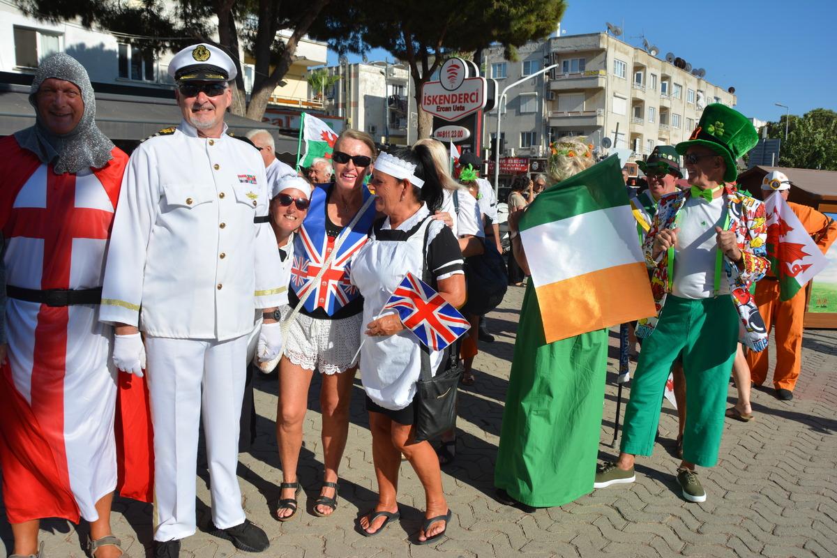 Didim'de "D&uuml;nya Didim'i Seviyor Festivali" d&uuml;zenlendi