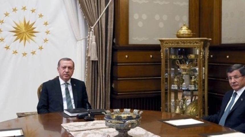 Davutoğlu'nu 'g&ouml;t&uuml;ren' 15 madde