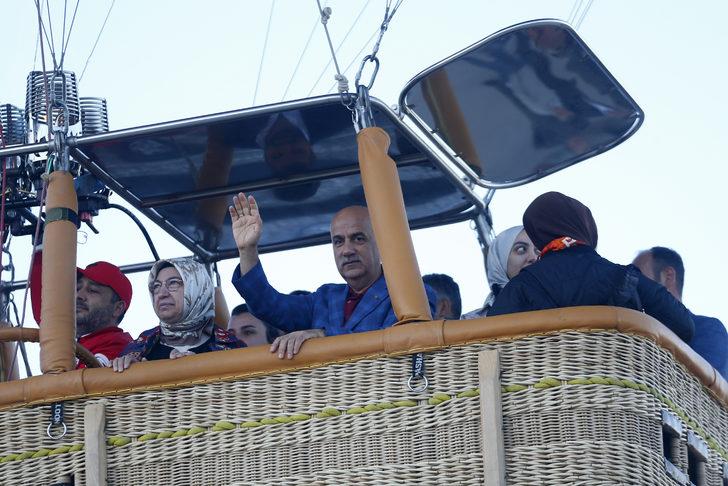 Tarım ve Orman Bakanı Vahit Kirişci Kapadokya'da yerli balon ile uçtu G1