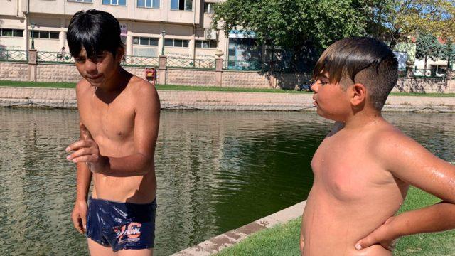 Arkadaşları boğuldu yine ders olmadı! Porsuk Çayı'nda tehlikeli anlar: Bizden hızlısı mezarda