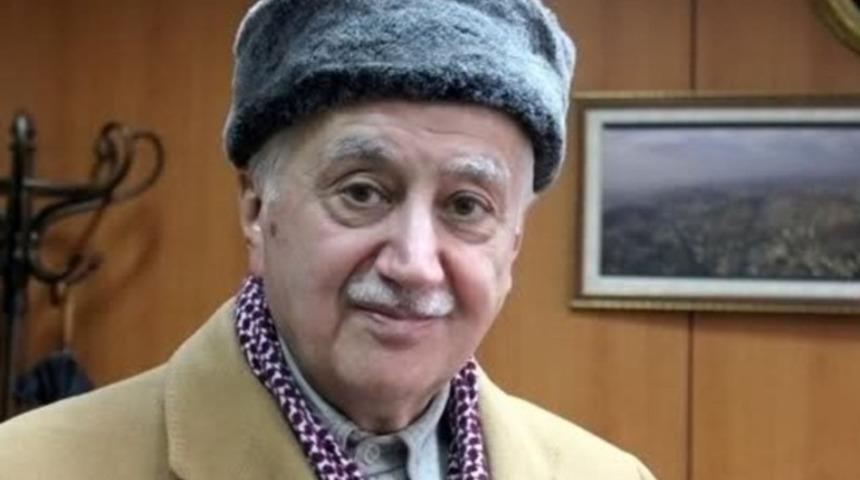 Mehmet Şevket Eygi: Fotoğrafta imam hatipli kızın dişlerinin görünmesi hafiflik