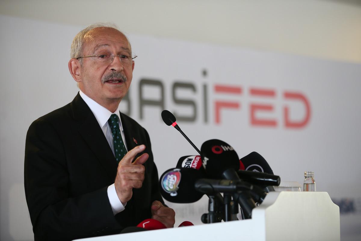CHP Genel Başkanı Kılı&ccedil;daroğlu, İzmir'de iş insanlarıyla buluştu