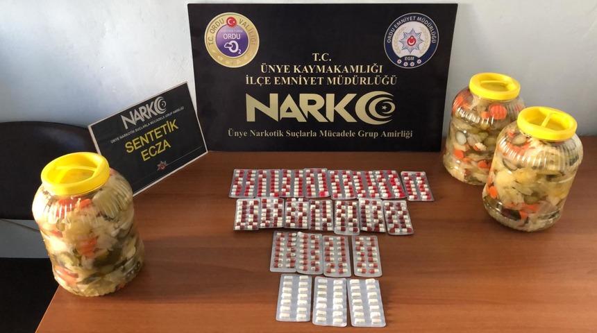 GÜNCELLEME - Ordu'da turşu bidonlarında uyuşturucu saklayan şüpheli yakalandı