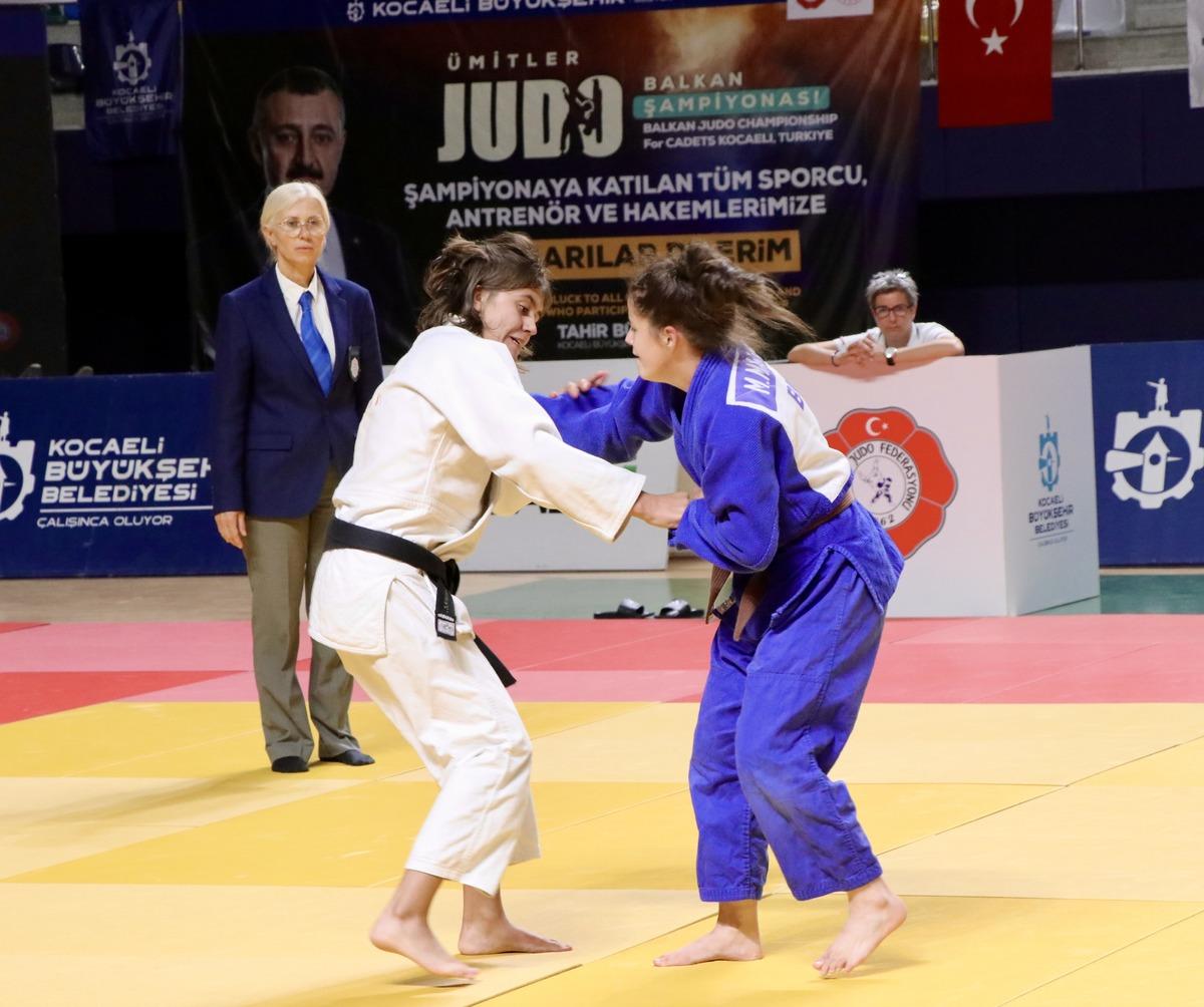 &Uuml;mitler Balkan Judo Şampiyonası, Kocaeli'de başladı