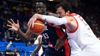 Fransa Türkiye'yi 87-86 mağlup etti! 12 Dev Adam turnuvaya veda etti
