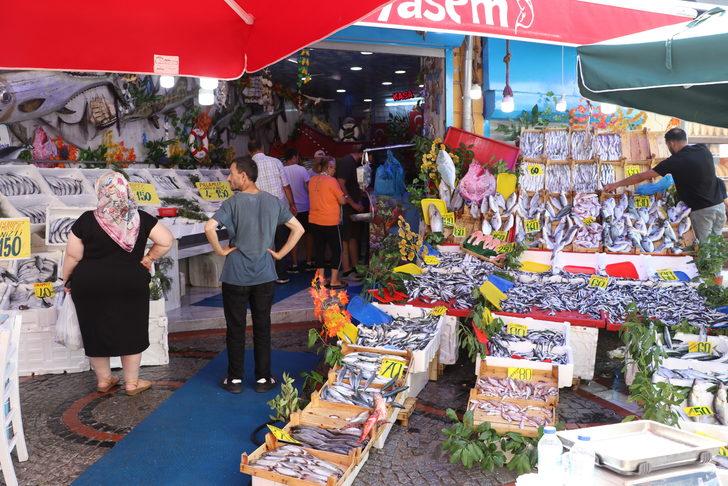 Karadeniz'deki palamut bolluğu Edirne'deki tezgahları şenlendirdi G2