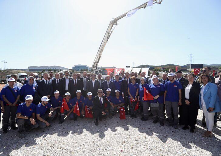 Bakan Dönmez, Bilecik'te seramik fabrikasının temel atma töreninde konuştu: G5