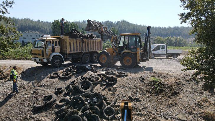 Osmaniye'de dere yatağı araç lastiklerinden temizlendi G2