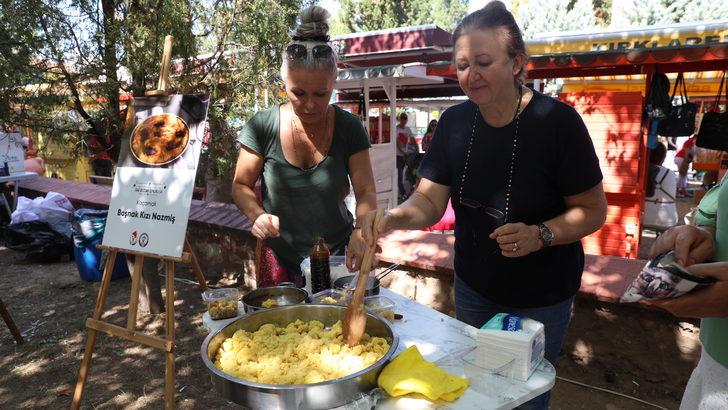 Kırklareli'nde köylü kadınlar yöresel lezzetleri tanıttı G4
