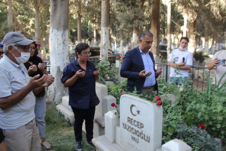 Merhum Vali Recep Yazıcıoğlu Aydın'daki kabri başında anıldı G5