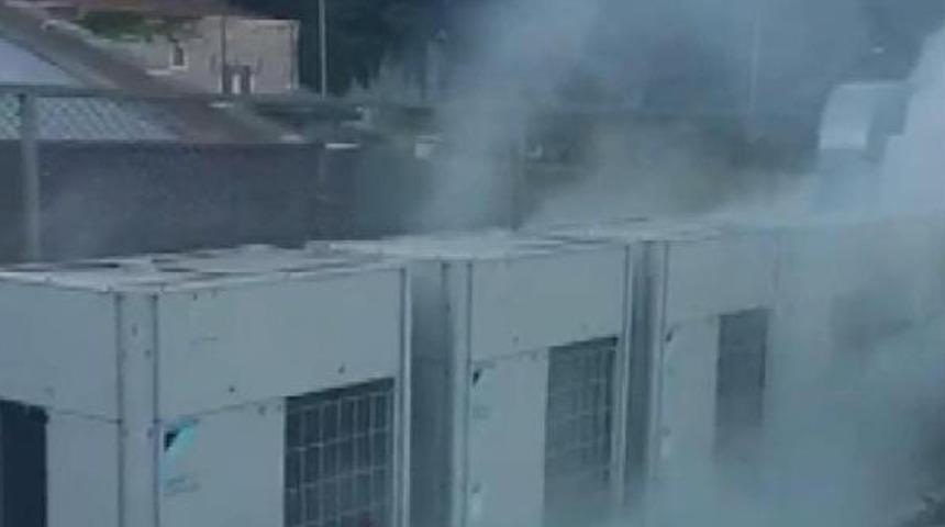 Beşiktaş’ta ünlü mekanda yangın çıktı! Çalışanlar müdahale etti...