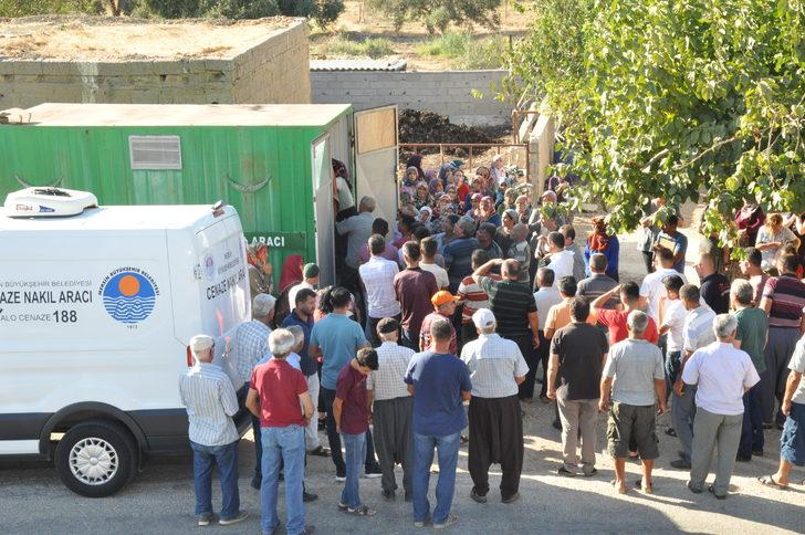 GÜNCELLEME 2 - Mersin'de boşanma aşamasındaki eşinin tabancayla vurduğu kadın öldü G2