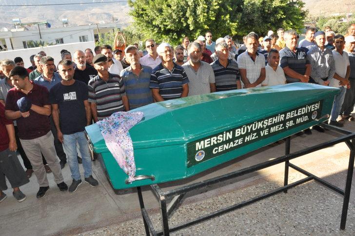 GÜNCELLEME 2 - Mersin'de boşanma aşamasındaki eşinin tabancayla vurduğu kadın öldü G4