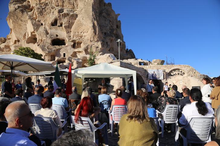 Kapadokya'da "Konuş benimle dünya" sergisi açıldı G2