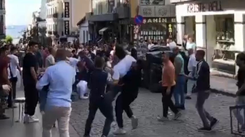 İstanbul'da alacak-verecek kavgası! İki taraf da yakınlarını çağırdı, ortalık savaş alanına döndü