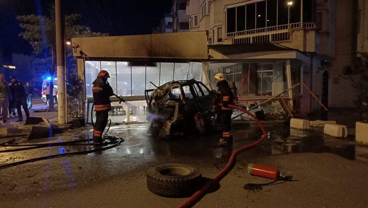 Trabzon'da kaza yapan otomobil yandı G4