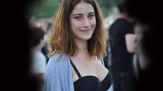 Oyuncu Hazal Kaya sarı mini elbisesiyle güzellik saçtı!