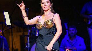 Ebru Yaşar paraya kıydı! Göğüslerine 14 ayar altından...