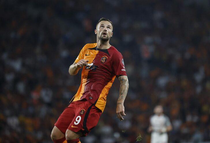 Son dakika: Galatasaray taraftarı o transfere büyük tepki göstermişti! Okan Buruk'tan Kastamonuspor 1966 maçı için Bafetimbi Gomis ve Haris Seferovic tercihine de eleştiri geldi! G4