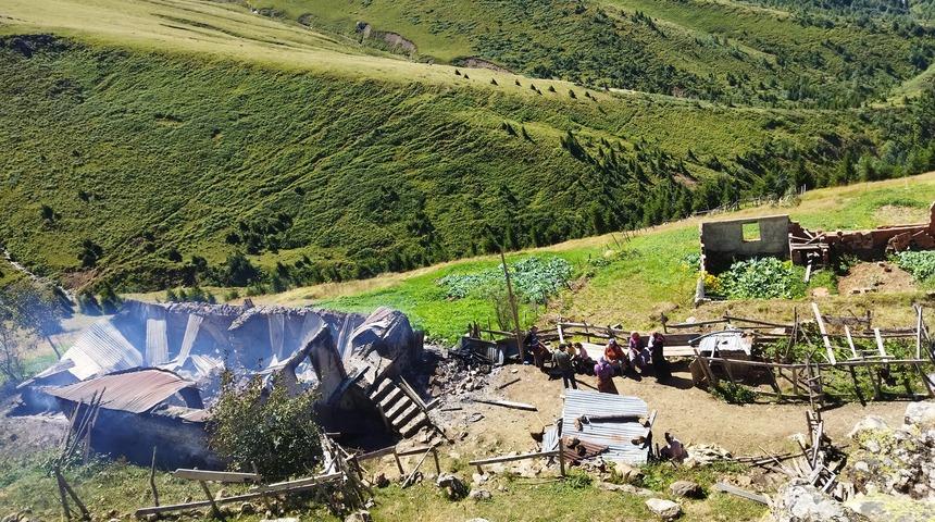 Giresun'da yayla evinde yangın