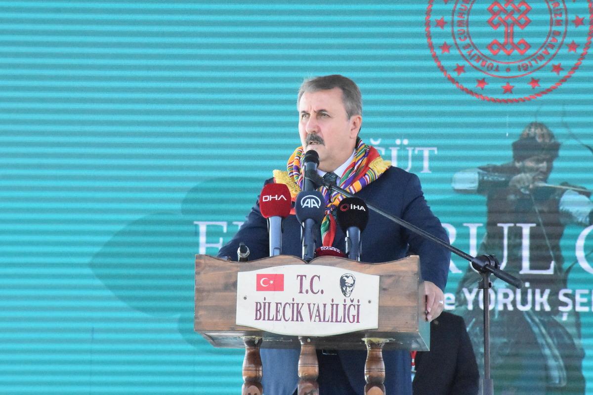BBP Genel Başkanı Destici, 741. S&ouml;ğ&uuml;t Ertuğrul Gazi'yi Anma ve Y&ouml;r&uuml;k Şenlikleri'nde konuştu: