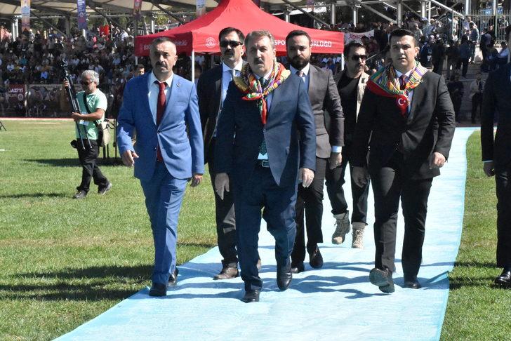 741. Söğüt Ertuğrul Gazi'yi Anma ve Yörük Şenlikleri gösteri uçuşuyla sona erdi G2