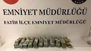 Dövizcide 20 milyon liralık vurgun! Sırt çantası ele verdi