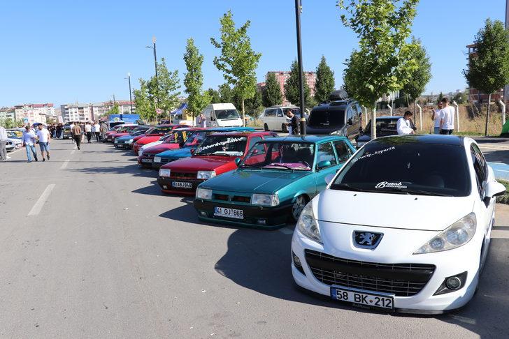 Modifiye araç tutkunları Sivas'ta buluştu G2