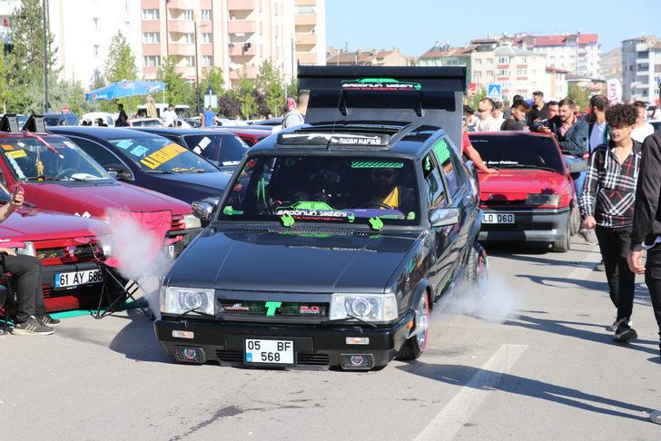 Modifiye araç tutkunları Sivas'ta buluştu G3