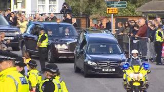 Kraliçe Elizabeth’in naaşı yola çıktı! 6 saat sürecek