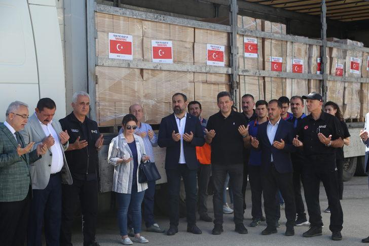 Pakistan'daki selzedeler için Kastamonu'dan 2 yardım tırı gönderildi G4