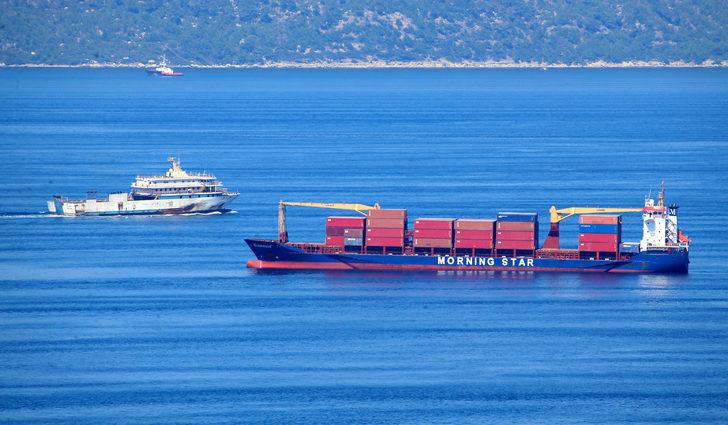 Yunanistan Sahil Güvenlik birimlerinin taciz ateşi açtığı gemi yeniden seyrine başladı G4