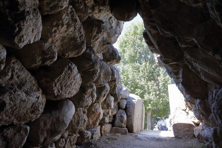 Çorum'da heyecanlandıran keşif! Hattuşa'da tam 3 bin 500 yıllık 249 yeni hiyeroglif bulundu G1