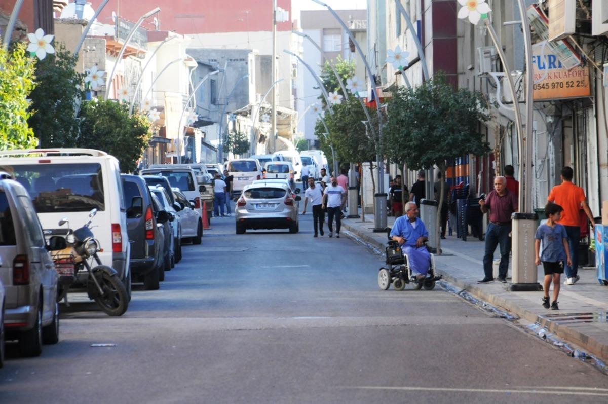 Ağustos sıcakları en &ccedil;ok Cizrelileri bunalttı